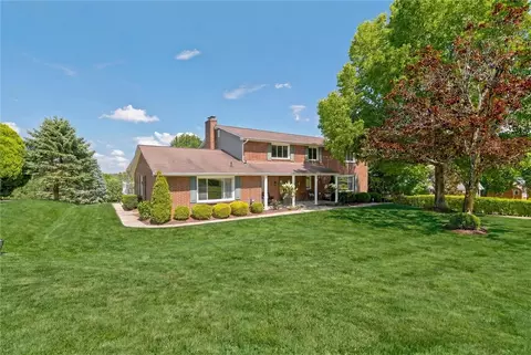 216 Mccartney Dr, Coraopolis, PA 15108