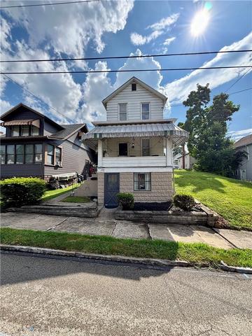 209 Crest Ave, Charleroi, PA 15022