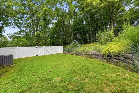 Exterior - 809 Franklin Rd, Mars, PA 16046 photo 6 of 11