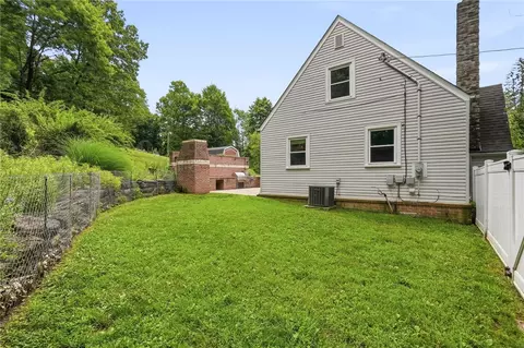 Exterior - 809 Franklin Rd, Mars, PA 16046 photo 5 of 11