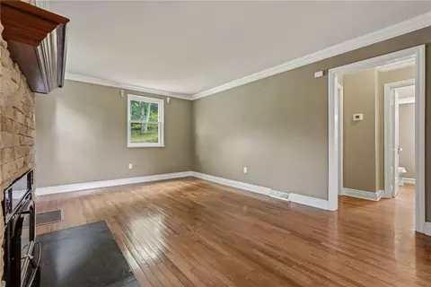 Living - 809 Franklin Rd, Mars, PA 16046 photo 1 of 6