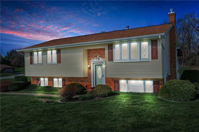 1123 Brookshire Dr, New Castle, PA 16101