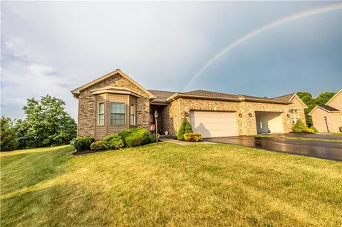 1102 Cross Creek Dr, Uniontown, PA 15401