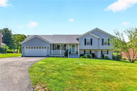 725 Vernon Dr, Belle Vernon, PA 15012