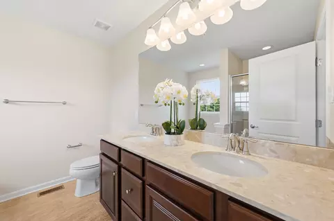 Bath - 805 Pointe View Dr, Mars, PA 16046 photo 2 of 2