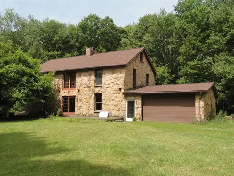1074 Annisville, Petrolia, PA 16050