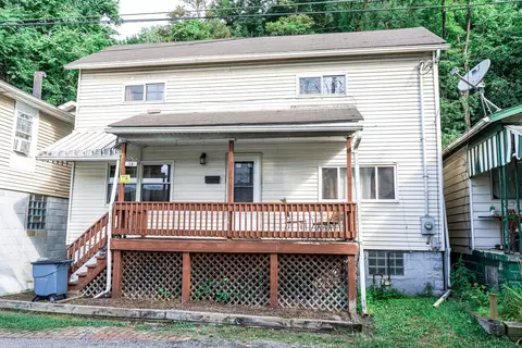 58 Kuntz, Natrona Heights, PA 15065