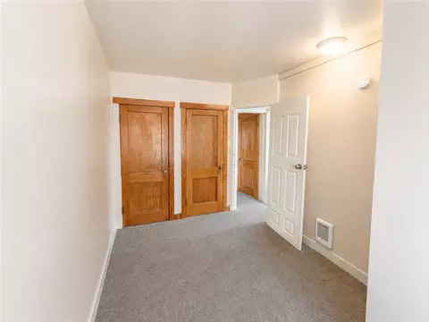 564 3rd St, Clairton, PA 15025 photo 17