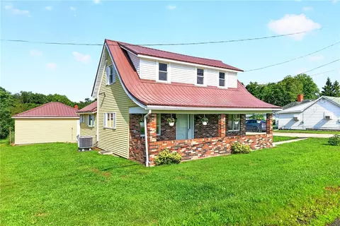 403 Perry Ave, Belle Vernon, PA 15012