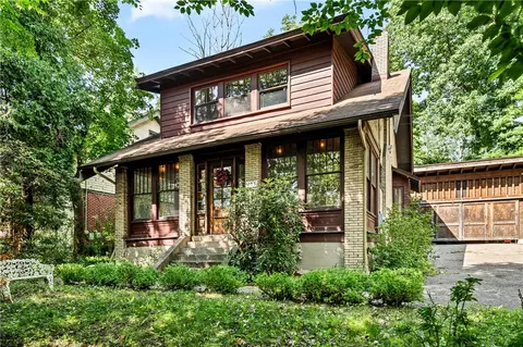 137 Elmore Rd, Pittsburgh, PA 15221
