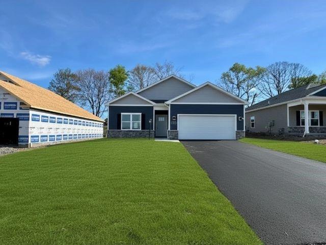 359 Gleneagles Dr, Butler, PA 16001