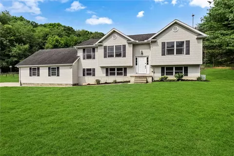 358 Mack Hollow Rd, Georgetown, PA 15043