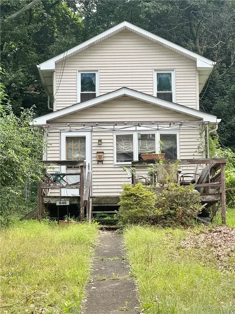 646 6th St, Oakmont, PA 15139