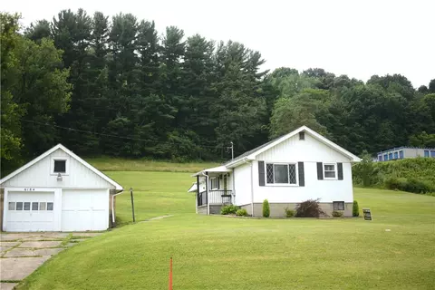 6184 Leechburg Rd, Leechburg, PA 15656