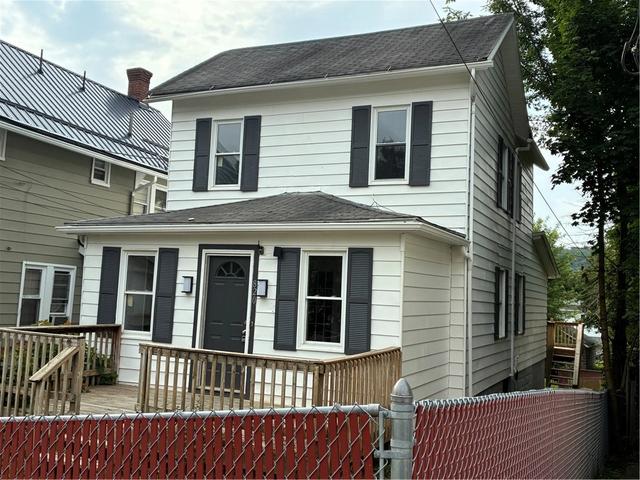 820 Addison St, Washington, PA 15301