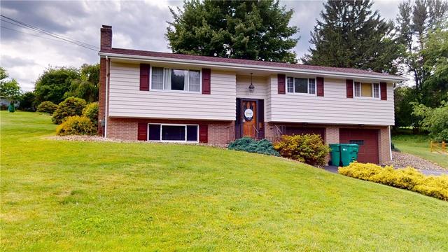 121 Covewood Dr, Butler, PA 16001
