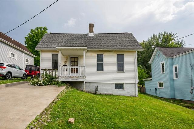 143 Bellevue St, Washington, PA 15301