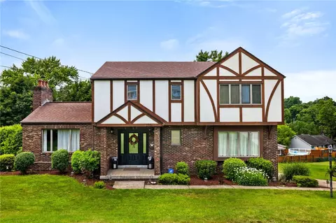 120 Larchfield Dr, Mckeesport, PA 15135