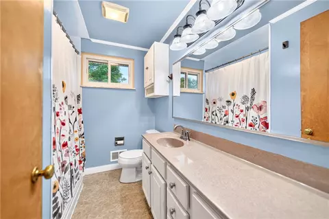 Bath - 12 Corbett Ave, Irwin, PA 15642 photo 1 of 1
