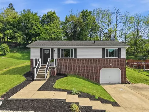 14 Saxony Dr, Harrison City, PA 15636