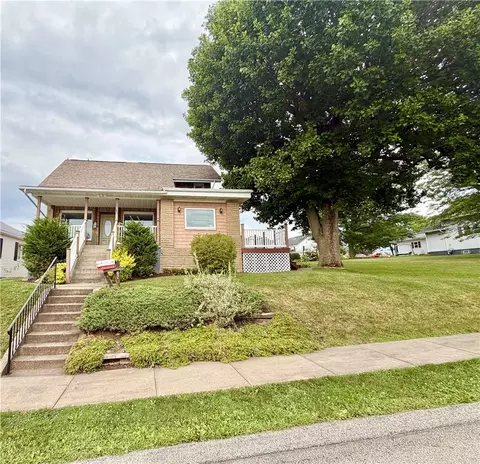67 Redwood Ave, Uniontown, PA 15401