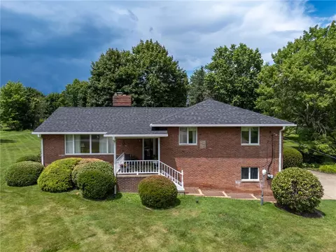 115 Hickory Dr, Beaver Falls, PA 15010