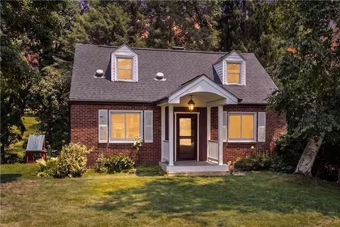 8680 Winchester Dr, Pittsburgh, PA 15237