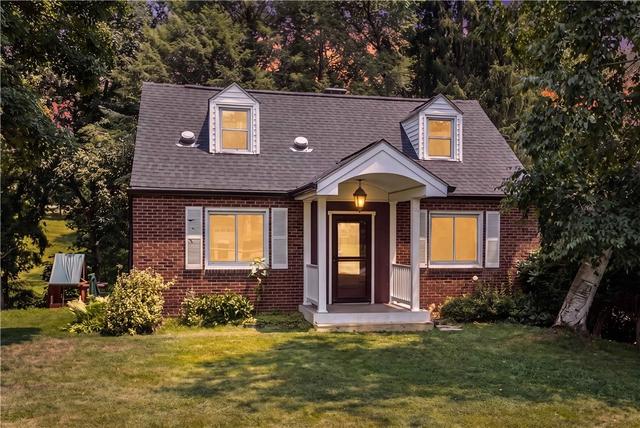 8680 Winchester Dr, Pittsburgh, PA 15237