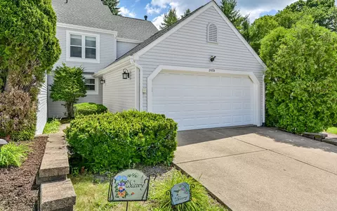 2572 Grouse Rdg # B, Wexford, PA 15090
