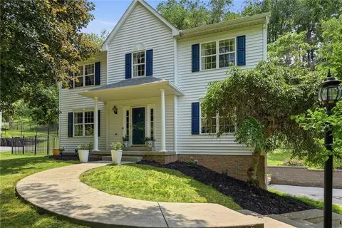10268 Rinaman Rd, Wexford, PA 15090