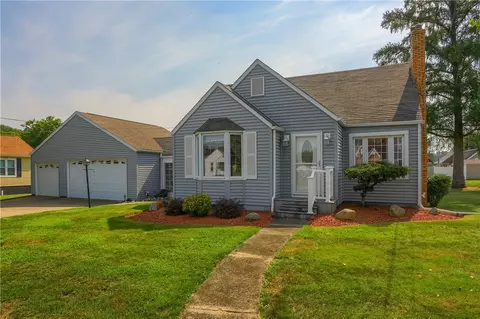 116 Golf Ave, Ellwood City, PA 16117