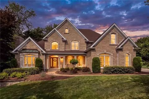 204 Saint Ives, Zelienople, PA 16063