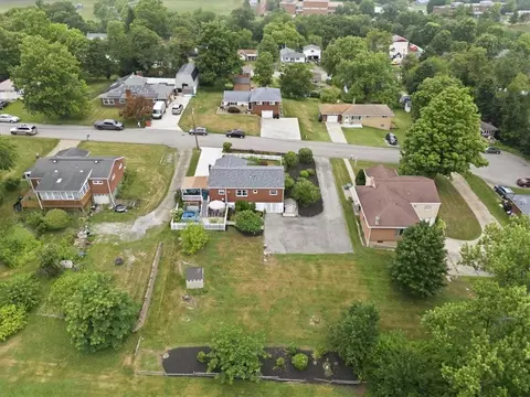 110 Crest Dr, Monaca, PA 15061 photo 23