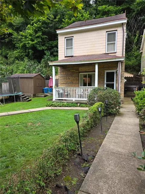 3318 Spring Garden Rd, Pittsburgh, PA 15212