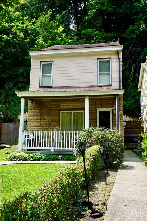 3318 Spring Garden Rd, Pittsburgh, PA 15212