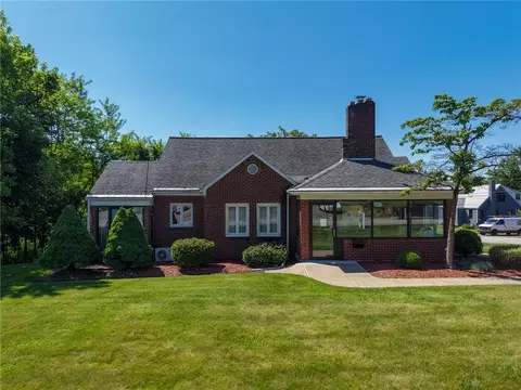 2550 Leechburg Rd, Lower Burrell, PA 15068