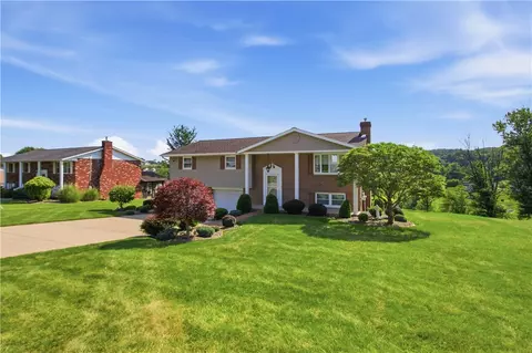 1031 Sharon Dr, Belle Vernon, PA 15012