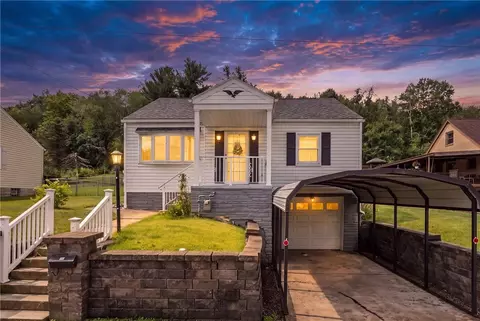 11 Charles St, Burgettstown, PA 15021