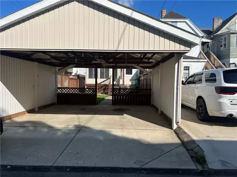 Exterior - 121 Hamilton Ave, Vandergrift, PA 15690 photo 2 of 3