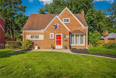111 Green Oak Ln, Pittsburgh, PA 15220