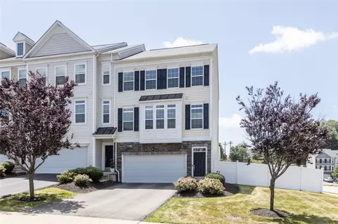 1 Roosevelt Dr, Mckees Rocks, PA 15136