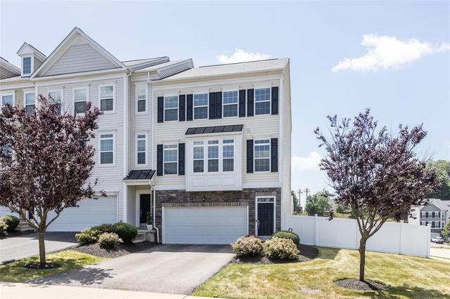 1 Roosevelt Dr, Mckees Rocks, PA 15136