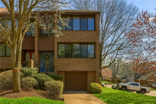 800 Fairways Dr, Oakmont, PA 15139