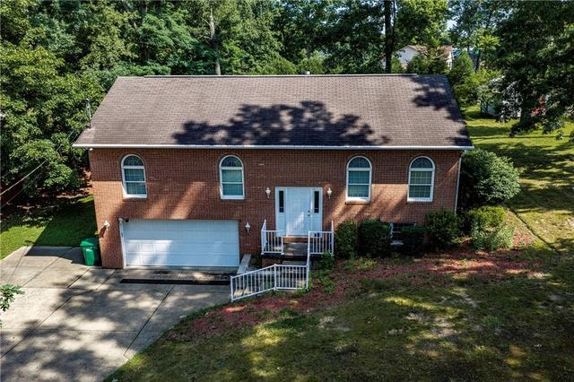 4135 Hopewell Ave, Butler, PA 16001