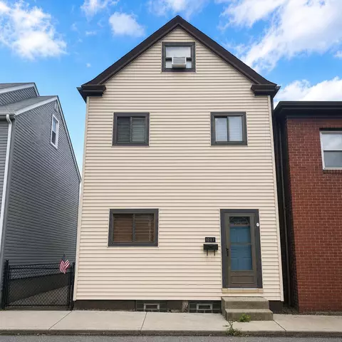 3221 Harcum Way, Pittsburgh, PA 15203