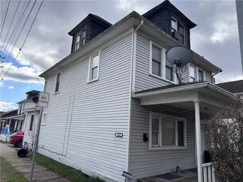 1050 Railroad St, Creighton, PA 15030