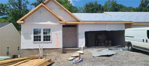 276 Olivia, New Kensington, PA 15068