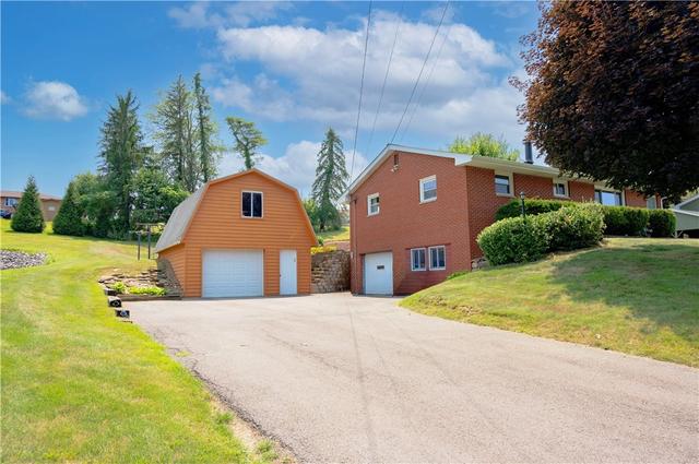 117 Covewood Dr, Butler, PA 16001