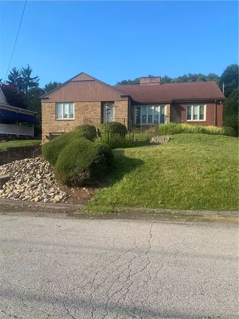 1411 Kansas Ave, White Oak, PA 15131