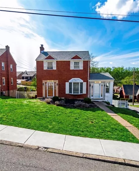 1532 Greencrest Dr, Pittsburgh, PA 15226